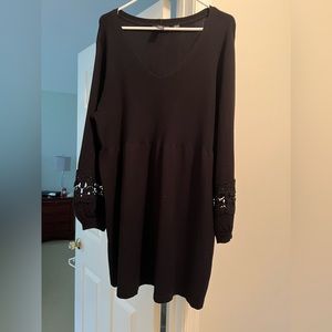 Long black knit top with cool sleeves